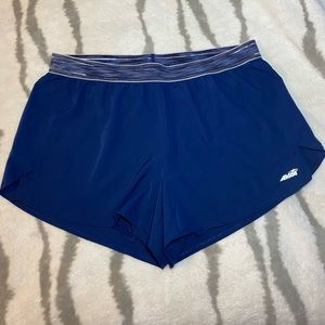 Woman’s Avia Active Navy XL shorts